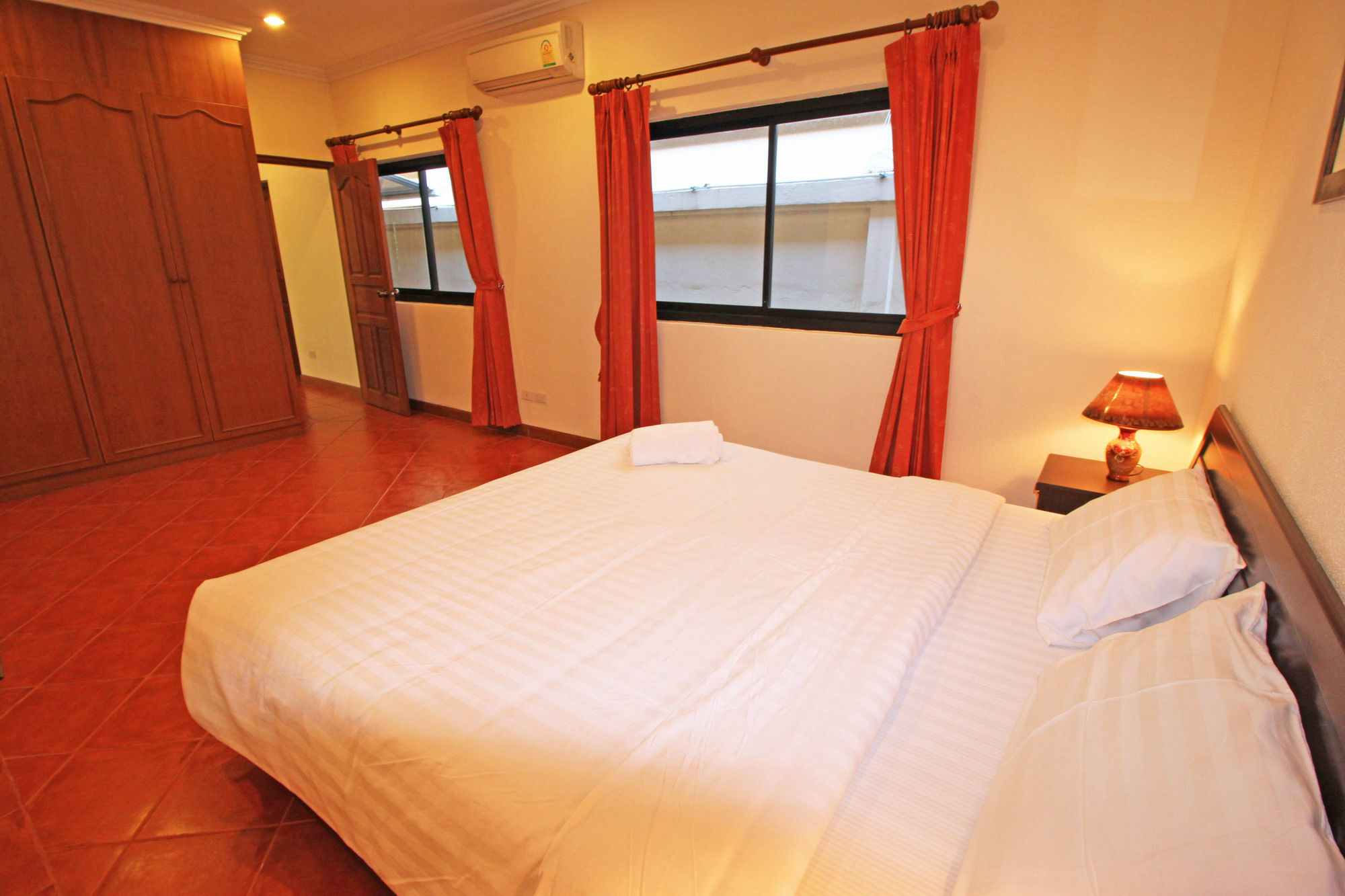 Cosy Beach Pool Villas By Pattaya Sunny Rentals Eksteriør bilde