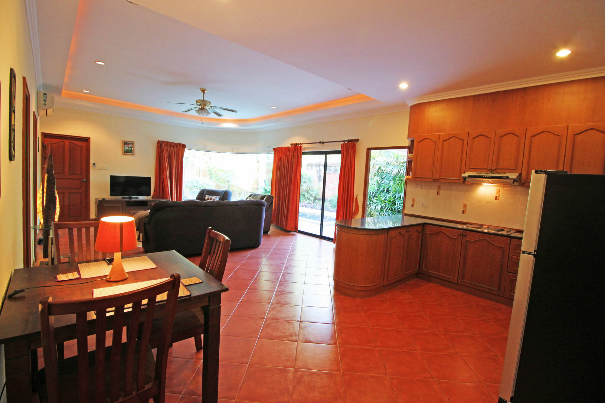 Cosy Beach Pool Villas By Pattaya Sunny Rentals Eksteriør bilde